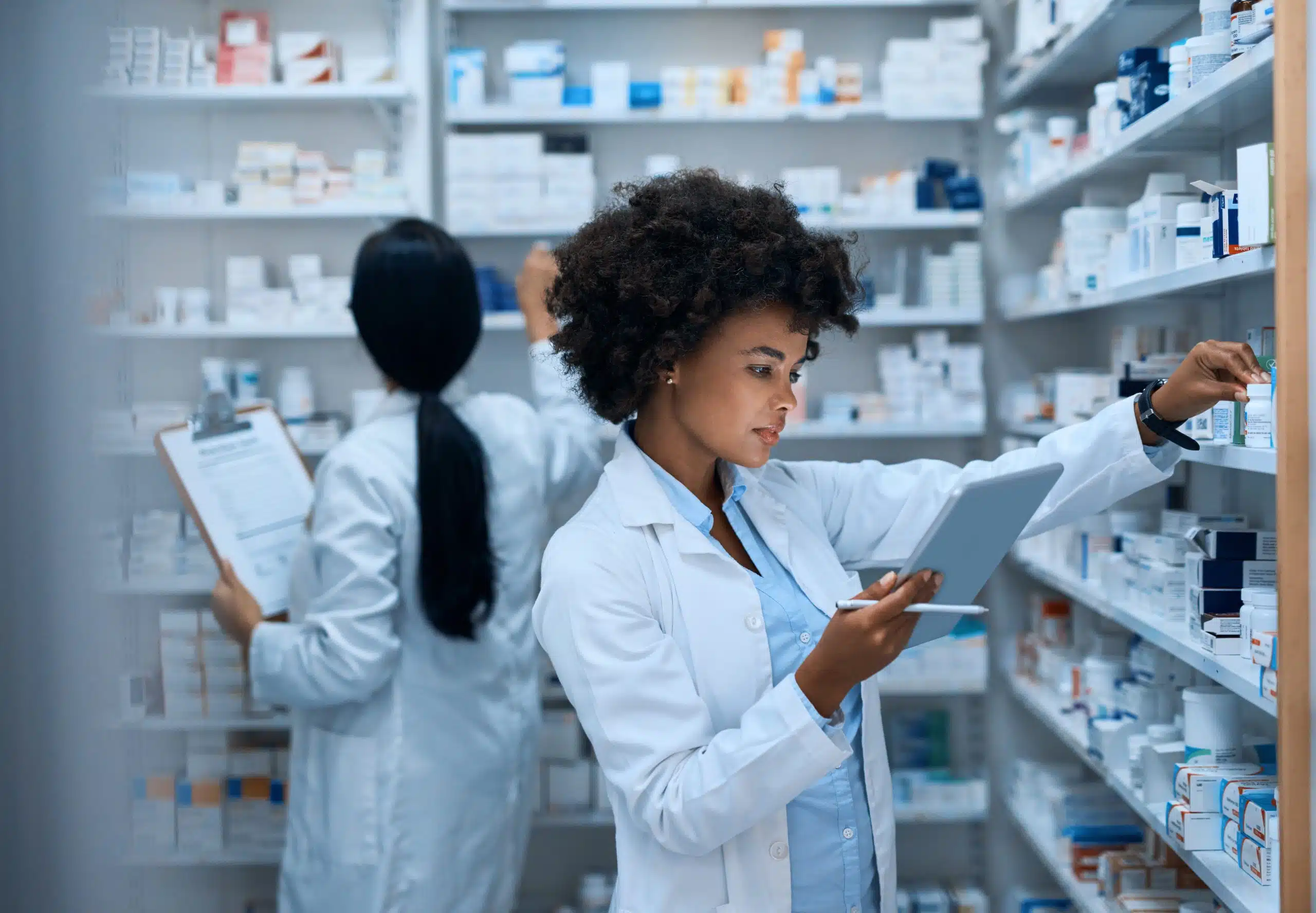 pharmacist removing Belviq® from the shelves